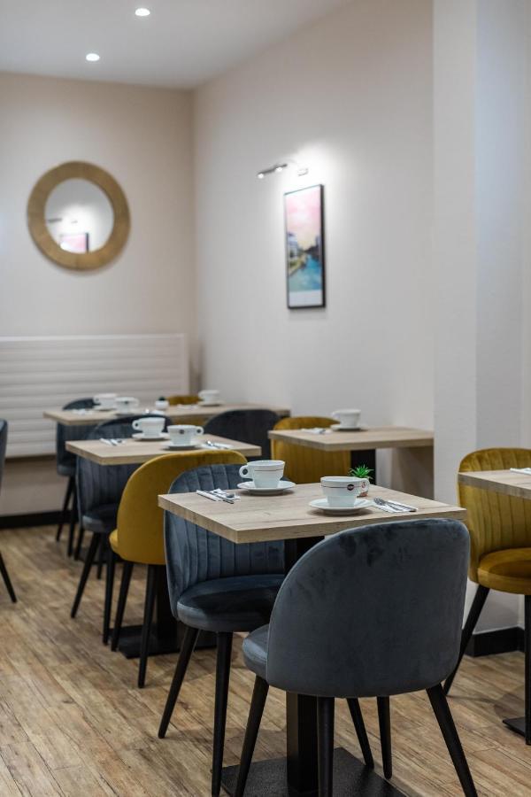 Hotel Le Florin Rennes Bagian luar foto