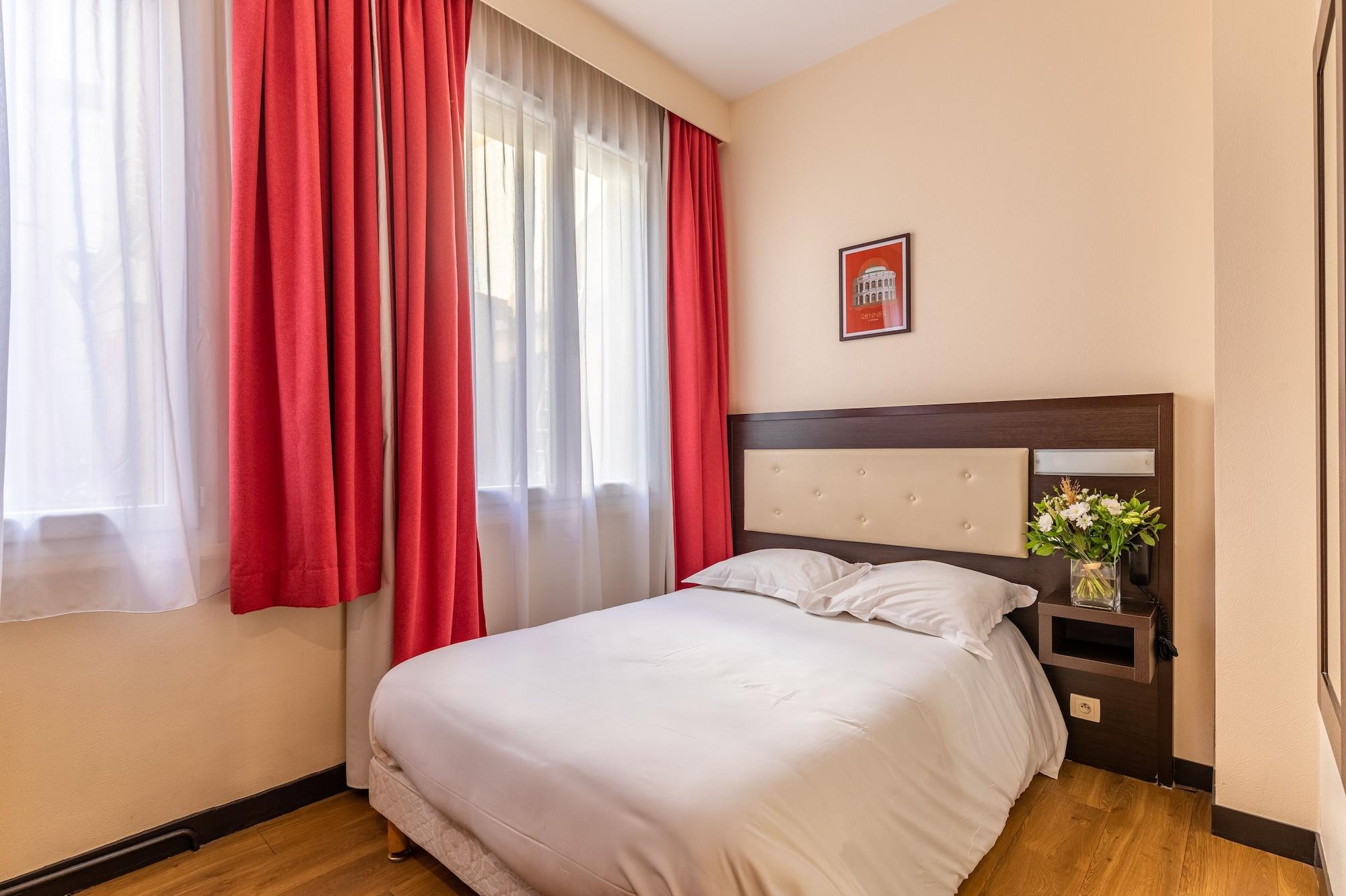 Hotel Le Florin Rennes Bagian luar foto